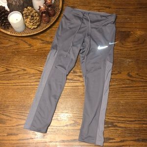 Nike dri-fit Capri leggings
